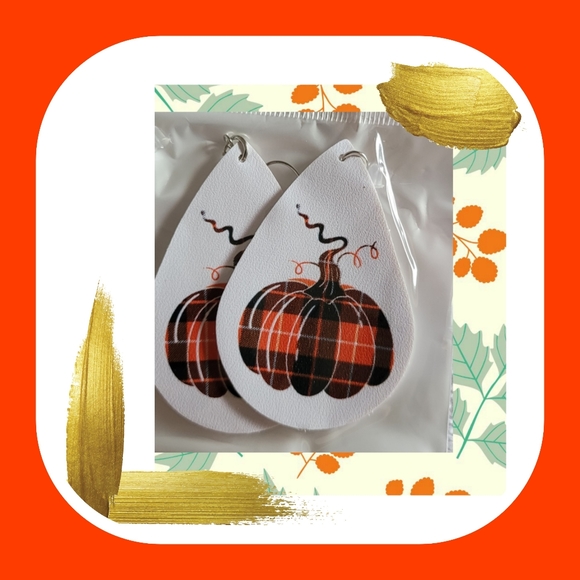 Jewelry - 🆕️ Fall 🍂🍁 Faux leather teardrop earrings